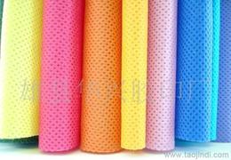 新型无纺布市场解析 从针刺工艺到采购指南